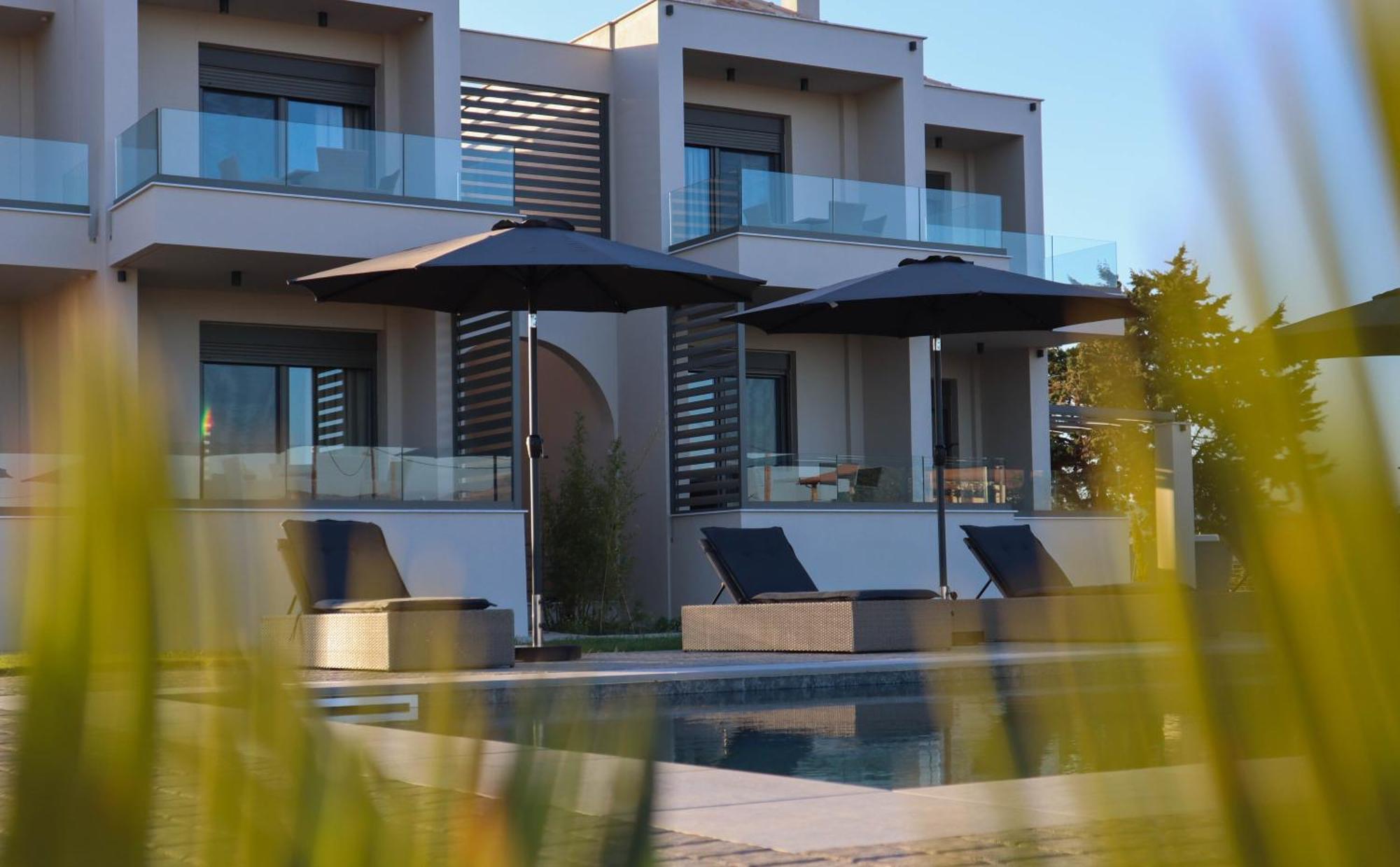 Almyres Luxurious Residences Miloi  Exterior photo